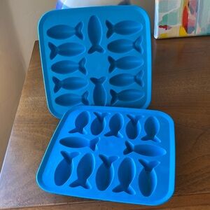 Blue Fish-Shaped Silicone Ice Cube Tray